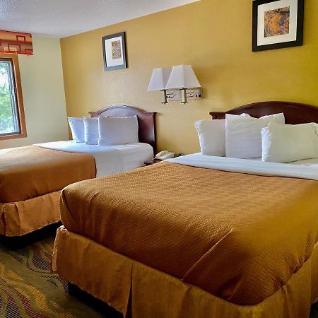 Travelodge By Wyndham La Porte/Michigan City Area Exteriör bild